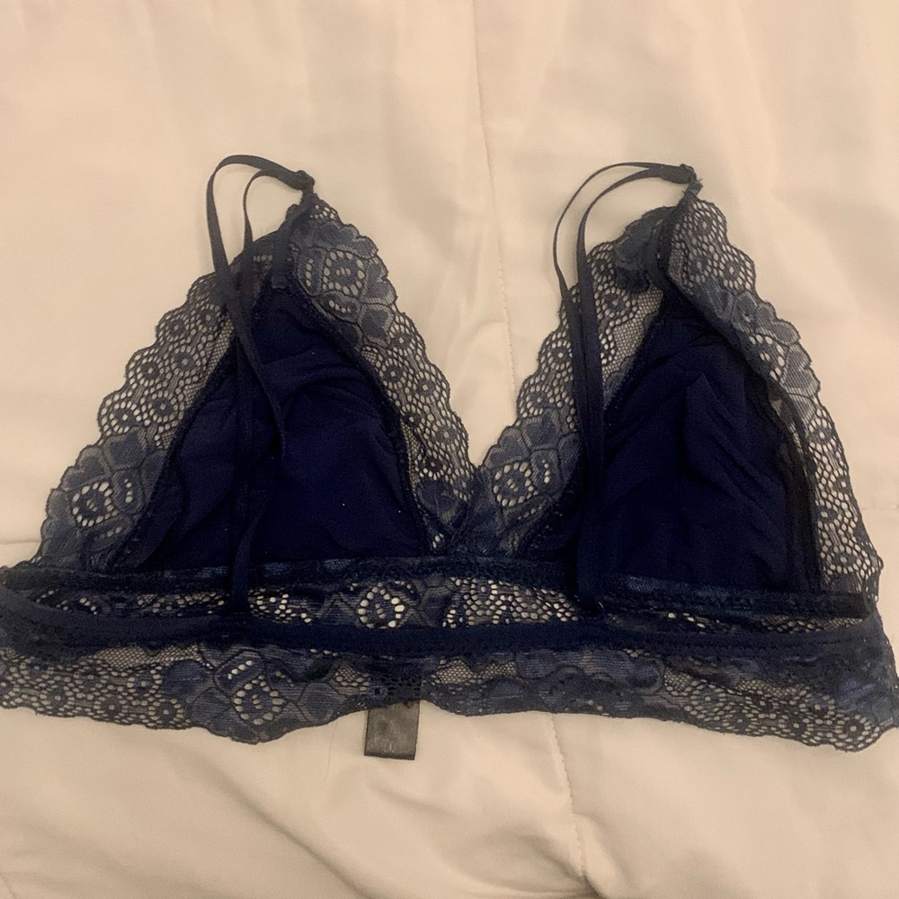 Satin navy blue lace Bralette PacSun Women’s Medium Pullover